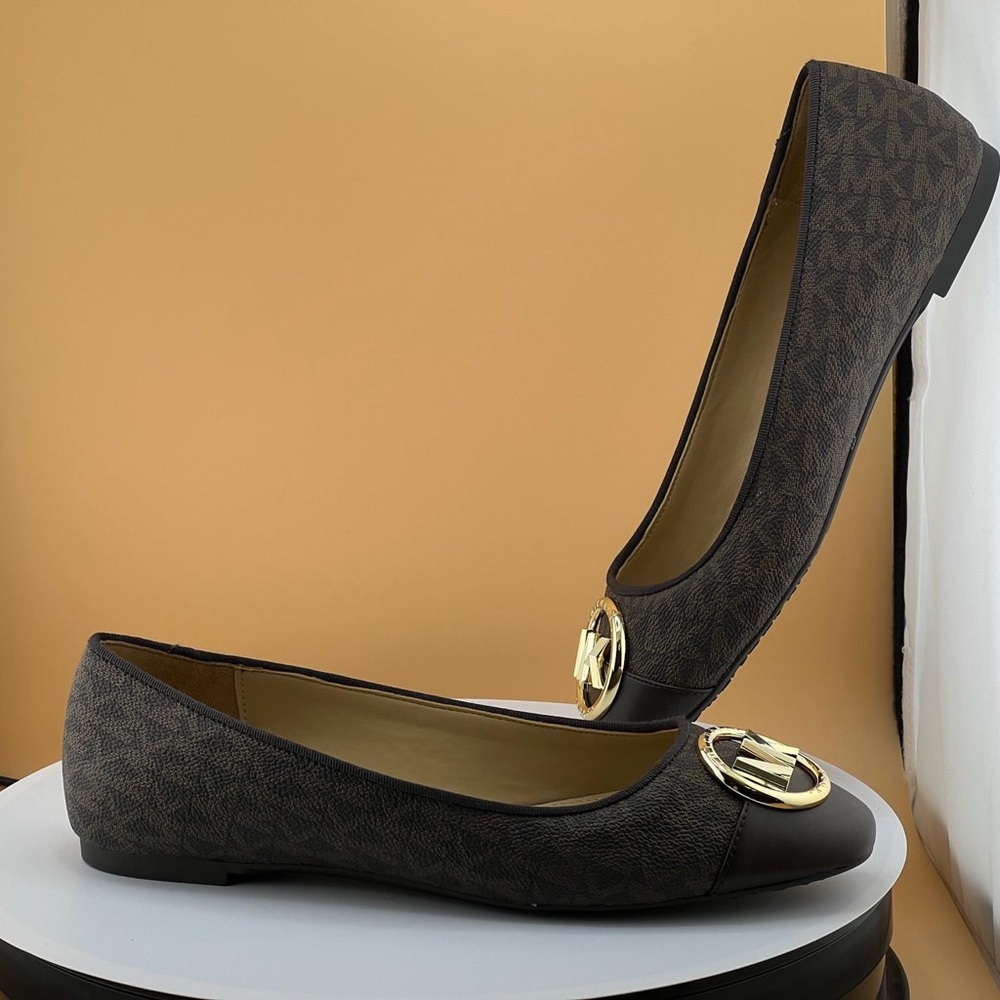 Michael Kors women’s Brown Logo Ballet Flats Shoes. New